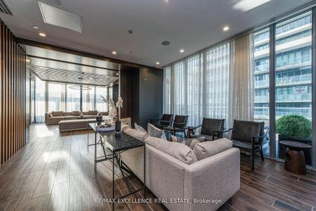 For Lease - 70 Annie Craig Drive Unit# 608, Toronto, Ontario - Photo 2