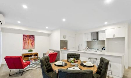 “STYLISH EASY LIVING!” - Photo 4