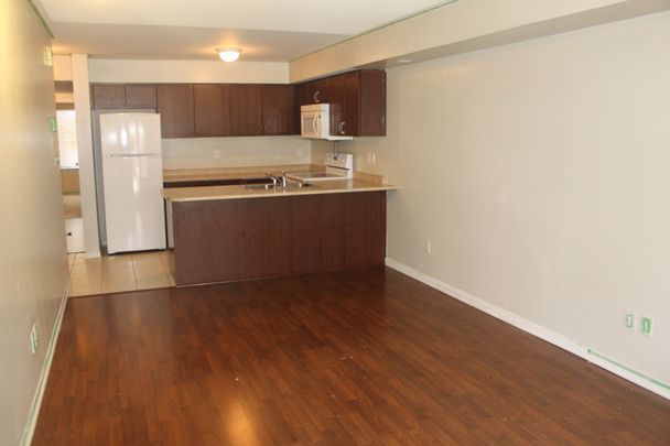 For Lease - 47 Hays Boulevard Unit# 13, Oakville, Ontario - Photo 1