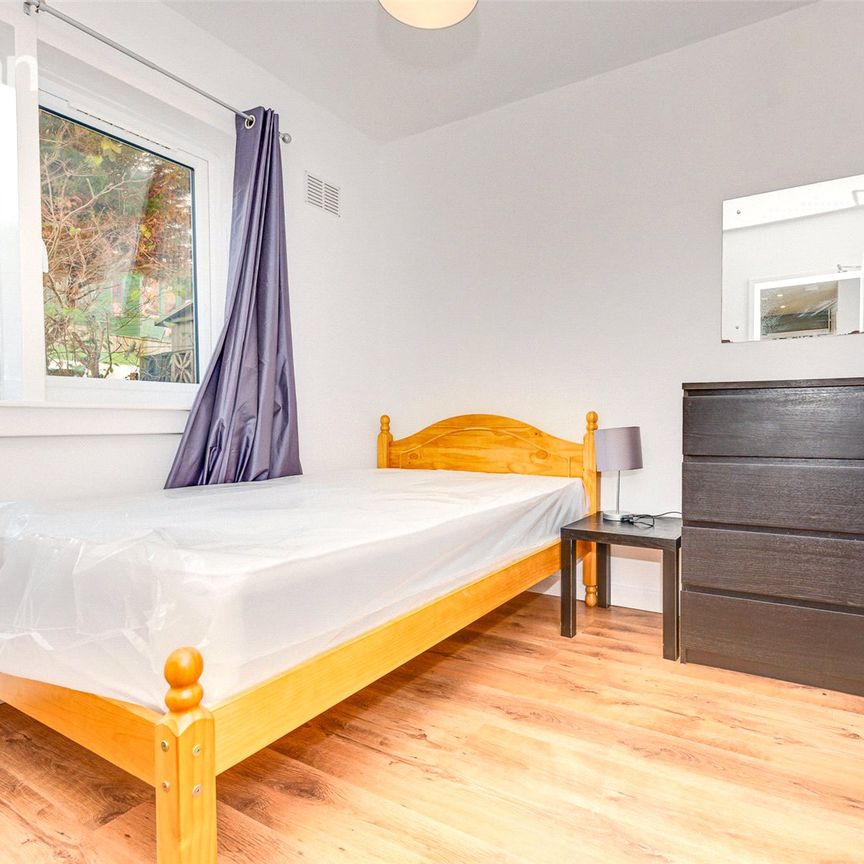 5 bedroom semi-detached house to rent - Photo 1