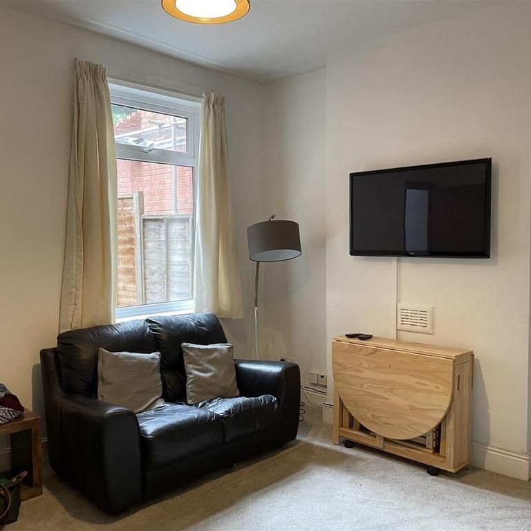 3 bedroom terraced house to rent - Photo 1