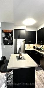 Burnhamthorpe Rd W & Duke of York Blvd Open Concept 1Bdrm +Den - Photo 4