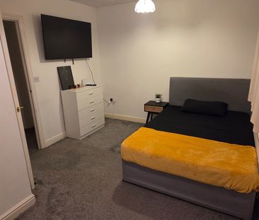 Room in a Shared House, Jubilee Gardens, B23 - Photo 5