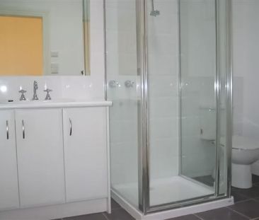 29 Collett Street, Kensington - Photo 2