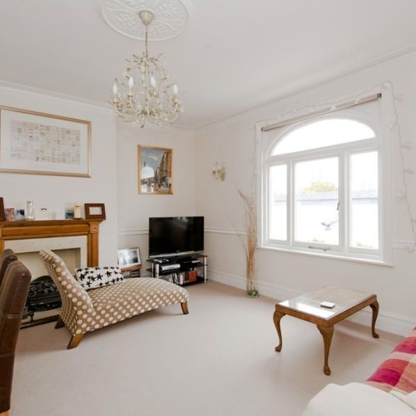 1 Bedroom Flat To Let - Photo 1