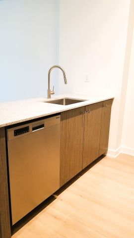 For Lease - 25 WELLINGTON Street Unit# 407, Kitchener, Ontario - Photo 4