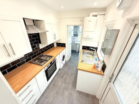 2 bedroom terraced house to rent - Photo 5