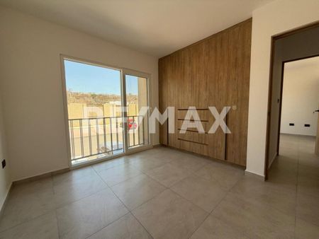 DEPARTAMENTO EN VILLAS DEL REFUGIO SUR - Foto 2