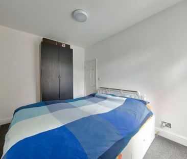 1 Bed Flat, Eardley Road, SW16 - Photo 4