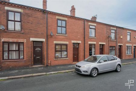 2 bedroom terraced house to rent - Photo 3
