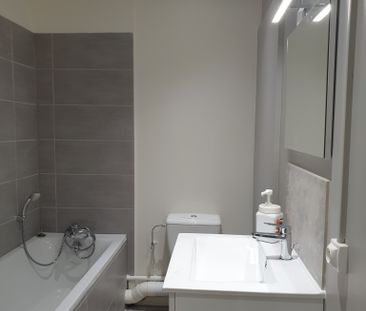 Location Appartement 4 pièces 70m² MULHOUSE 68200 - Photo 3