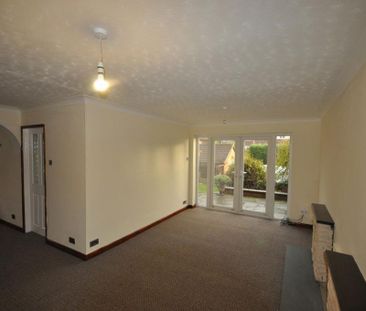 3 bedroom semi-detached house to rent - Photo 6