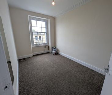St Michaels Hill Top Floor Flat Ref 705 - Photo 3