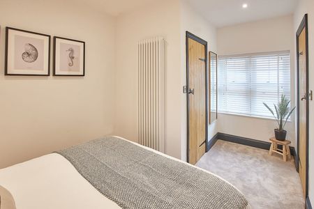 Wellington Road - Photo 2