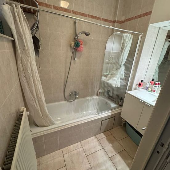 Appartement te huur - Photo 1