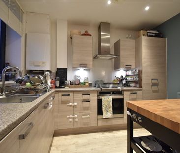 Well presented 2 bedroom apartment with a wrap around balcony to re... - Photo 5