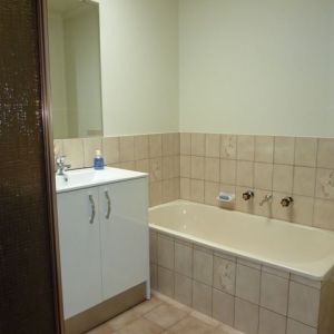 Unit 1/4 Forde Court - Photo 2