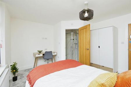 1 bedroom in a house share to rent - Photo 4