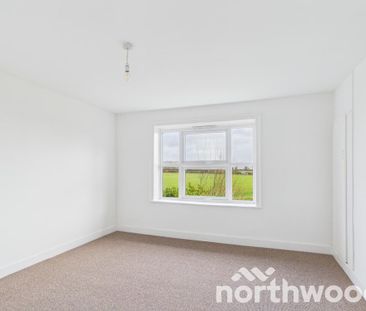 3 bedroom flat to rent - Photo 1
