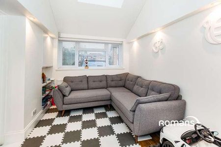 Eskdale Gardens, Maidenhead, Berkshire, SL6 - Photo 3