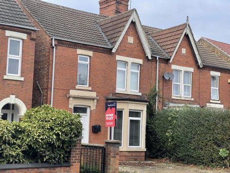 1 bedroom in a house share to rent - Photo 4