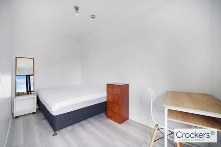 Fabulous fully furnished apartment - Photo 2