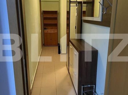 Garsoniera de inchiriat, 54 mp, parcare, zona Salii Sporturilor - Photo 4