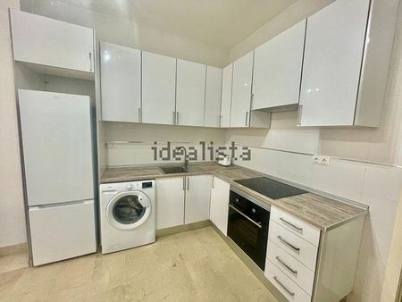 Alquiler de piso en Calle Emilio Ferrera, 12 - Photo 2