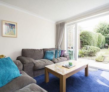 2 bedroom terraced house to rent - Photo 4