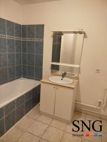 F1 AVEC TERRASSE / CELLIER ET PARKING - Photo 3