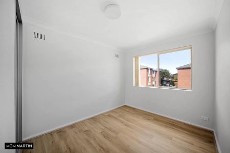 MGM MARTIN - TWO BEDROOM APARTMENT - Photo 2