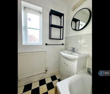 3 bedroom detached house to rent - Photo 6