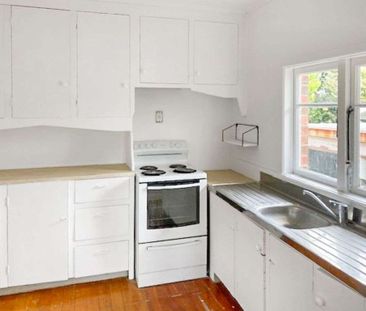 Charming Two-Bedroom Rental in the Heart of Town - Freshly Painted ... - Photo 2