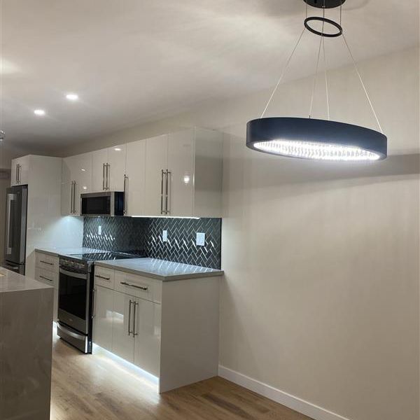 78 Prince William Suite 2 - Photo 1