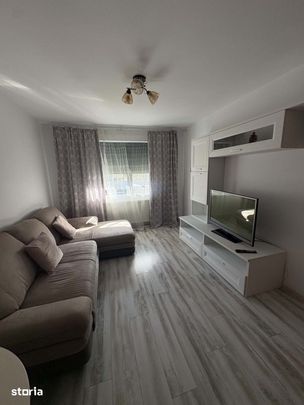 Apartament 2 camere zona TRACTORUL,str George Bacovia , - Fotografie 1