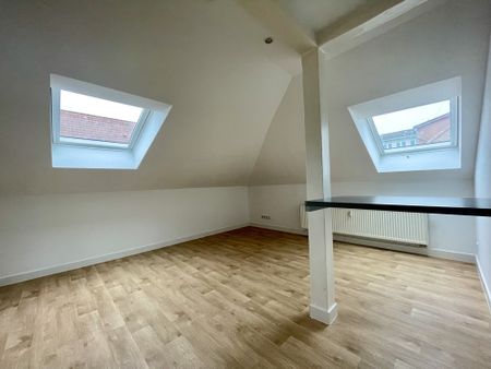 #Moderne Dachgeschoss-Wohnung#Stellplatz#zentrale Lage - Photo 5