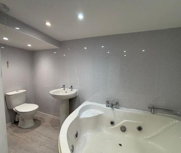 3 bedroom terraced house to rent - Photo 6