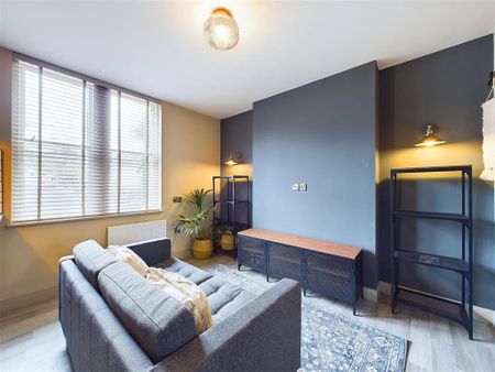 1 bedroom apartment to rent - Photo 2