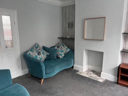 4 Bed Terraced House, Pinner Road, S11 - Photo 2