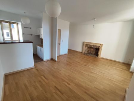 Location Appartement 4 pièces 75m² POITIERS 86000 - Photo 2