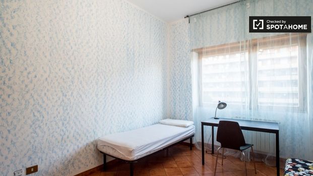 Via Riccardo Guruzian, Rome, Lazio 00173 - Photo 1