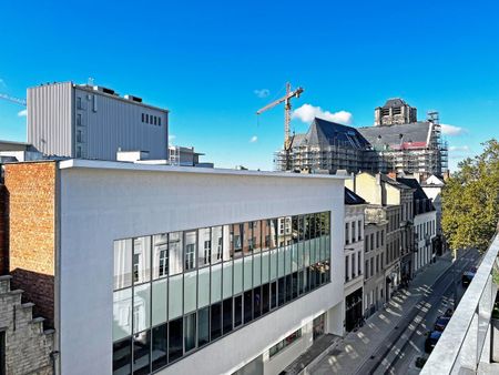 Gemeubeld appartement met twee slaapkamers en lift in het centrum van Antwerpen! - Photo 5