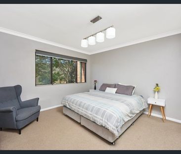 Charming 2-Bedroom Townhouse in prime location of Baulkham Hills - Photo 5