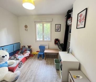 Location Appartement 3 pièces 53m² CAGNAC LES MINES 81130 - Photo 4