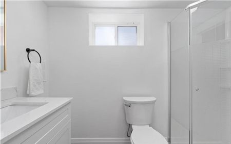 For Lease - 59 HOLGATE Street Unit# LOWER LEVEL, Barrie, Ontario - Photo 4