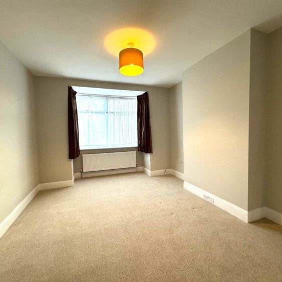 Wood Lane, Kingsbury, NW9 - Photo 1