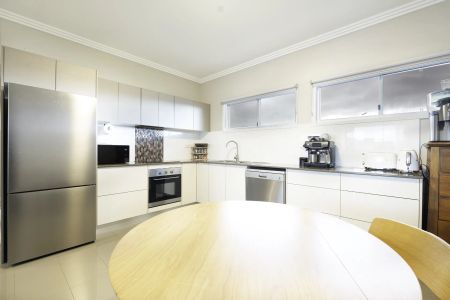 Low Maintenance Lifestyle within a Modern Setting - Photo 5