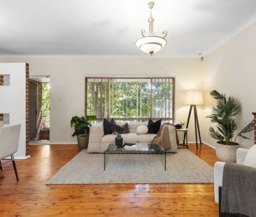 A Charming Freestanding Home in a Peaceful Cul-de-sac - Photo 3