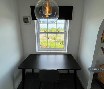 2 bedroom flat to rent - Photo 6