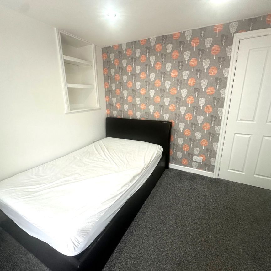 32, St Pauls Square, Preston - Photo 1